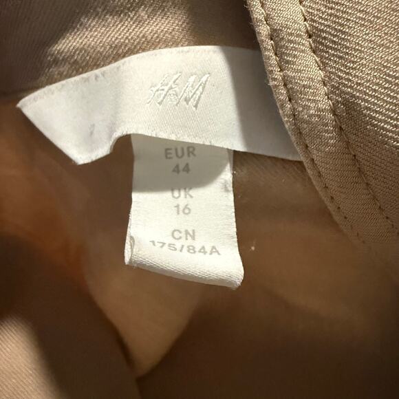 H&M Khaki Short Sleeve Utility Jumpsuit, Women's Size 12 (EU 44) - Picture 4 of 5